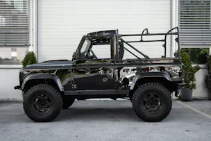 Land Rover Defender 90 2.4 Tdi ST