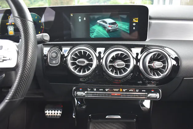 Mercedes-Benz A 200 AMG Line