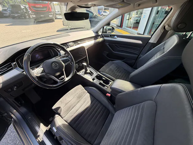 VW Passat 2.0 TDI BMT Elegance 4Motion DSG