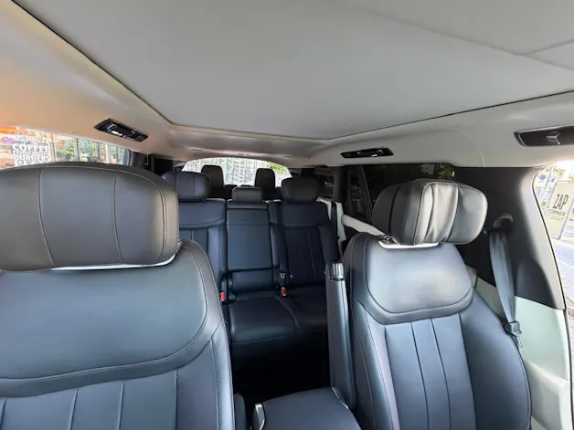 Land Rover Range Rover LWB 7PL P400 I6 3.0 MHEV Autobiography Automatic
