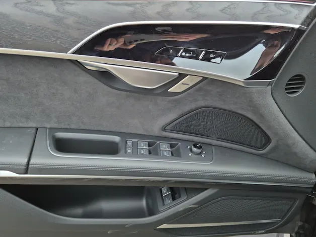 Audi A8 60 TFSI e quattro tiptronic