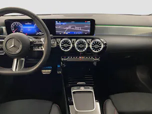Mercedes-Benz A 250 e AMG Line Limousine