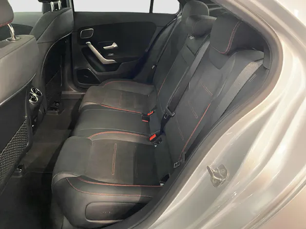 Mercedes-Benz A 250 e AMG Line Limousine