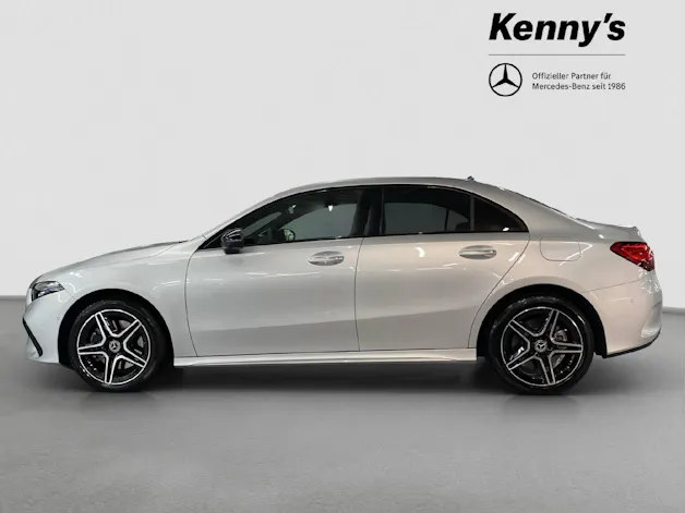 Mercedes-Benz A 250 e AMG Line Limousine