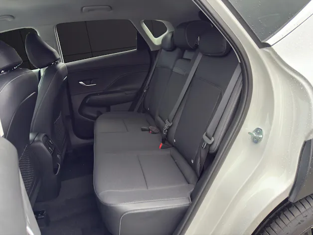 Hyundai Kona 1.6 GDi HEV Amplia DCT