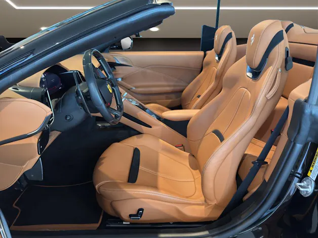 Ferrari Roma 3.9 Spider Turbo