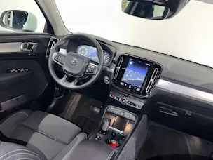 Volvo XC40 T3 Momentum Geartronic | 1.Hand | CH |