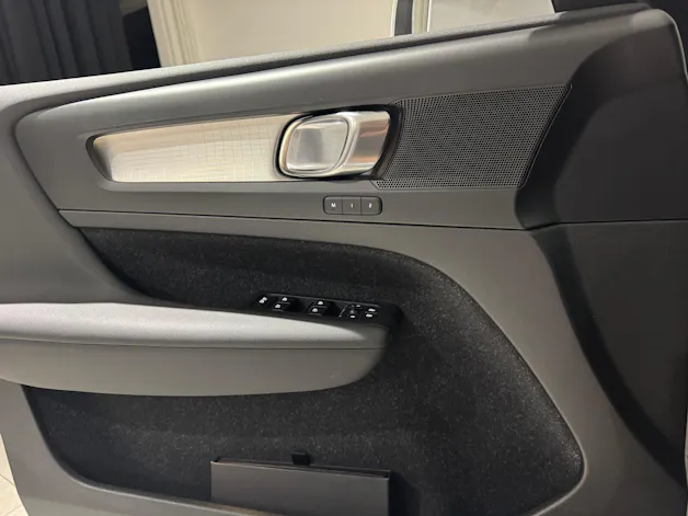 Volvo XC40 T3 Momentum Geartronic | 1.Hand | CH |