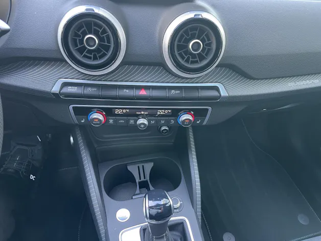 Audi Q2 40 TFSI S line Attraction quattro S-tronic