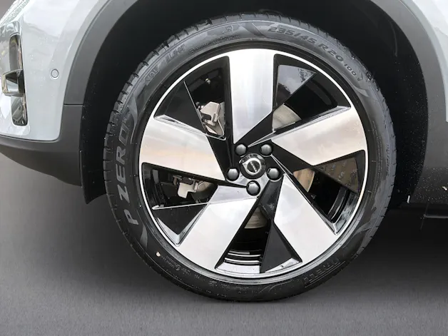Volvo EX40 82kWh Twin Motor AWD Xcentric Edition