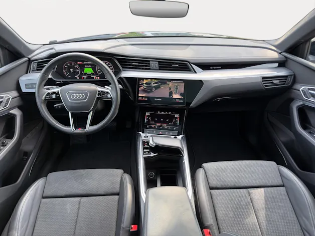 Audi e-tron 55 S line Black Edition 408PS
