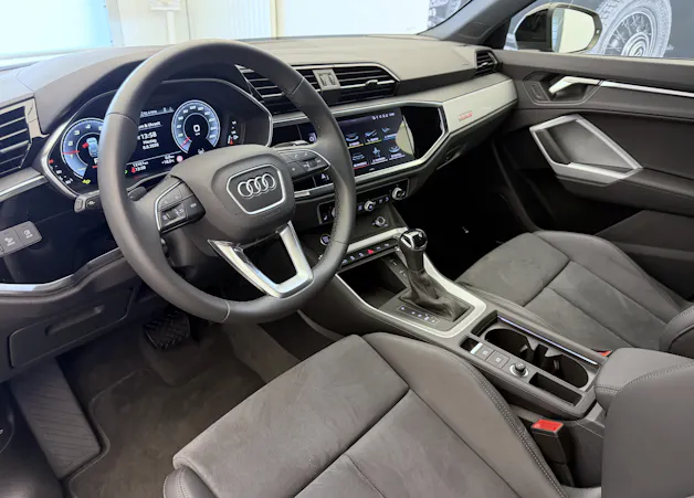 Audi Q3 45 TFSI advanced quattro S-tronic
