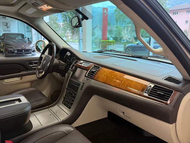 Cadillac Escalade 6.0 Hybrid Platinum Edition