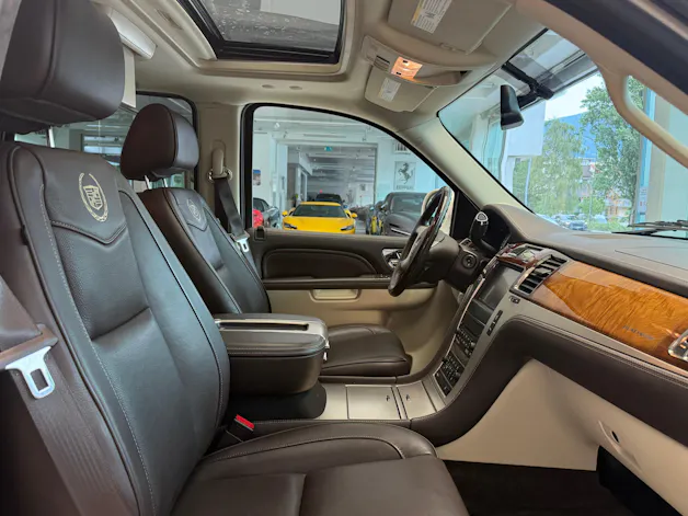 Cadillac Escalade 6.0 Hybrid Platinum Edition