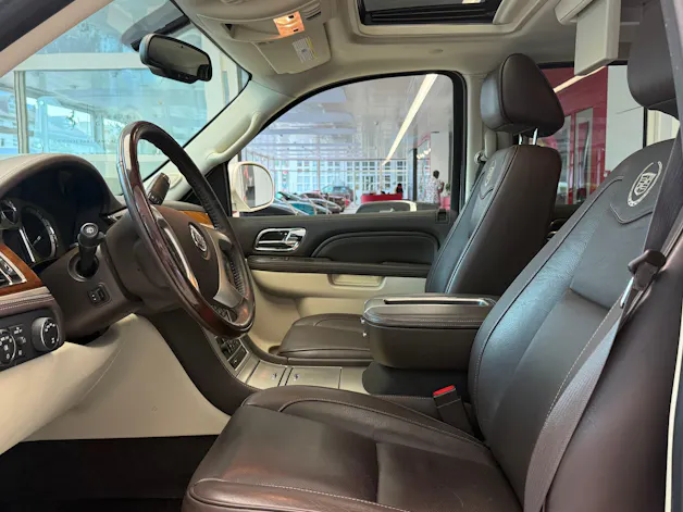 Cadillac Escalade 6.0 Hybrid Platinum Edition