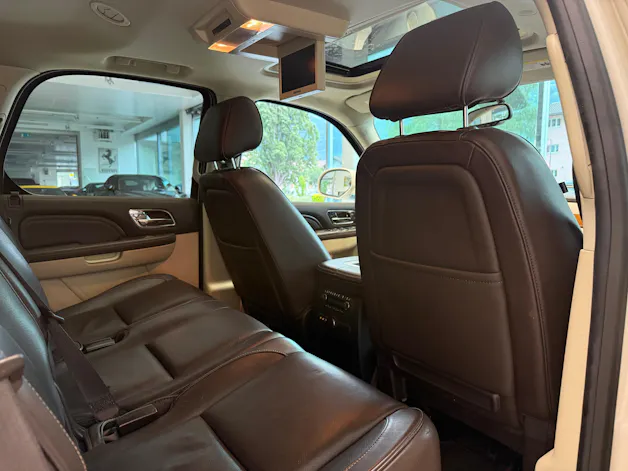 Cadillac Escalade 6.0 Hybrid Platinum Edition