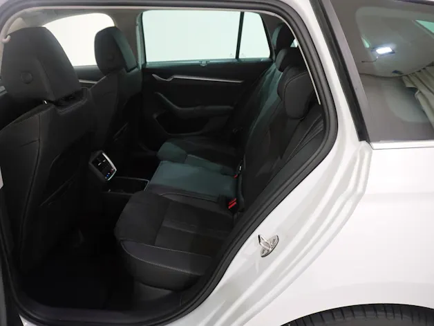 Škoda Octavia 1.5 TSI mHEV Selection-Lounge DSG