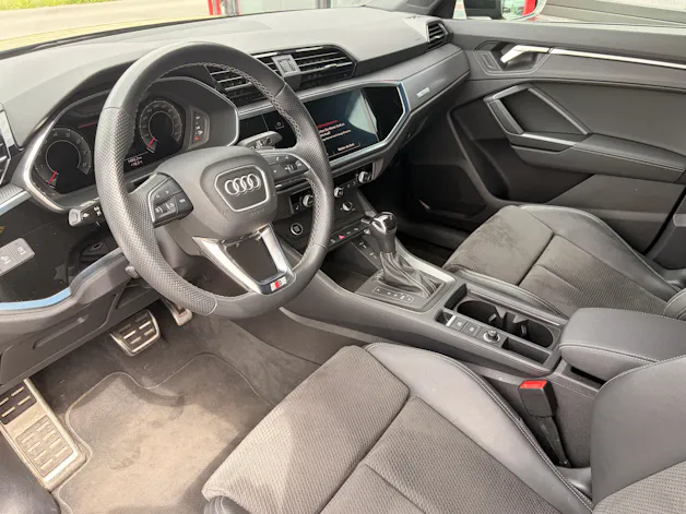 Audi Q3 35 TFSI S line Attraction S-tronic