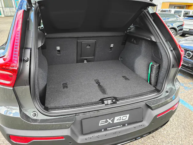 Volvo EX40 82kWh Twin Motor AWD Xcentric Edition