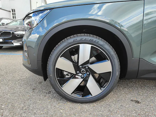 Volvo EX40 82kWh Twin Motor AWD Xcentric Edition