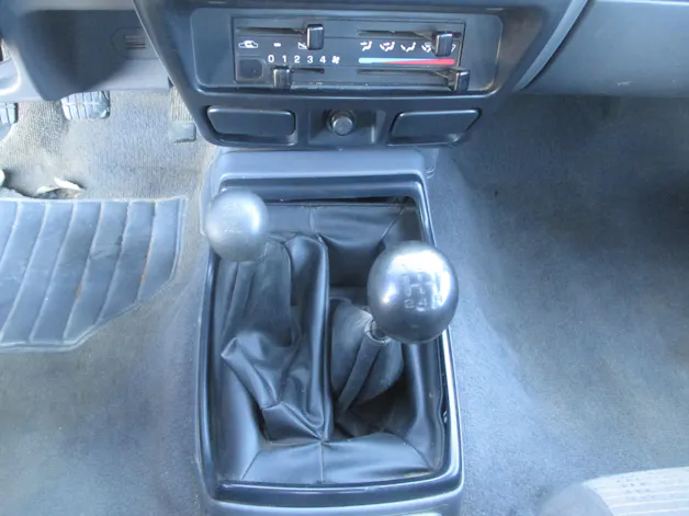 Nissan NP300 4x4 King Cab