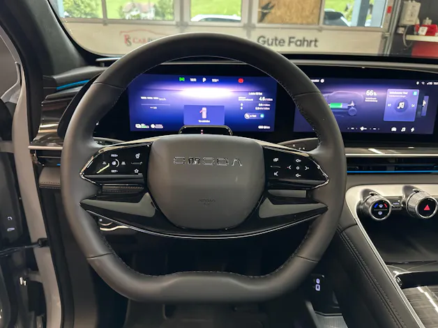 OMODA 9 PHEV SHS Exclusive AWD