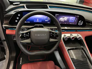OMODA 9 PHEV SHS Exclusive AWD