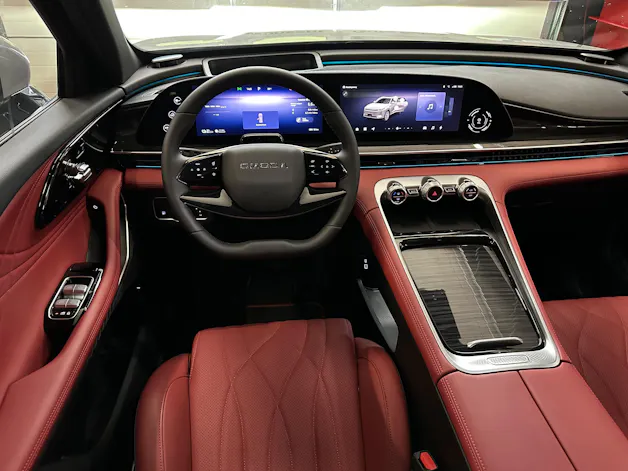 OMODA 9 PHEV SHS Exclusive AWD