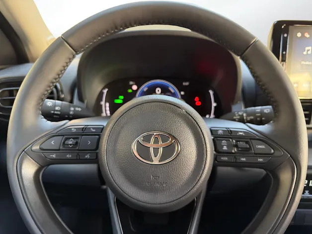 Toyota Yaris 1.5 VVT-i HSD Trend
