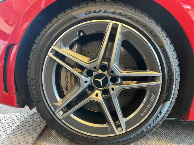 Mercedes-Benz A 35 AMG 4Matic Speedshift (CH)