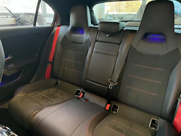 Mercedes-Benz A 35 AMG 4Matic Speedshift (CH)