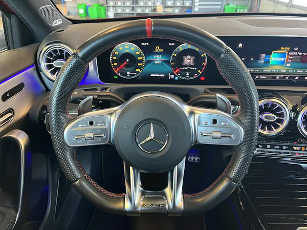 Mercedes-Benz A 35 AMG 4Matic Speedshift (CH)