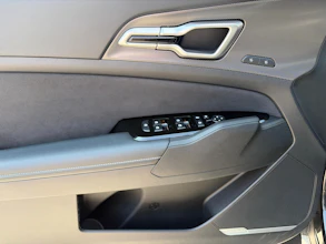 https://vehicle.imgix.net/4346007/8f1ce70e-d079-4c4d-8683-16274722e73c.jpg