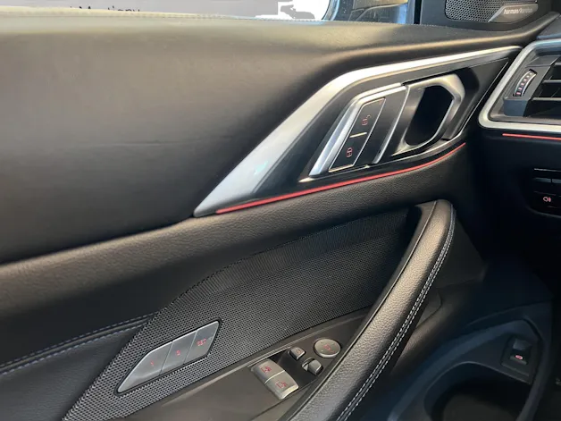 BMW M440i xDrive 48V Coupé Steptronic (CH)