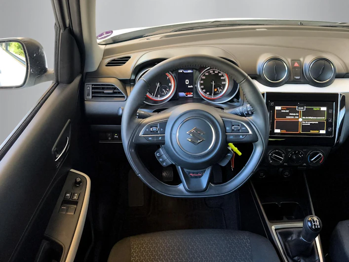 image du véhicule SUZUKI SWIFT