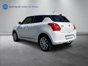 https://vehicle.imgix.net/4346199/fb4e18ca-2011-42bf-b27f-3bf42958132b.jpg