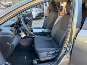 Toyota Yaris 1.5 VVT-i HSD Trend