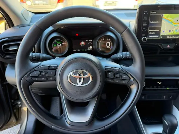 Toyota Yaris 1.5 VVT-i HSD Trend