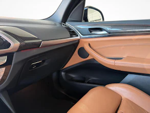 https://vehicle.imgix.net/4346303/5c7cb03e-84fb-43a2-b909-ef4bb2321955.jpg