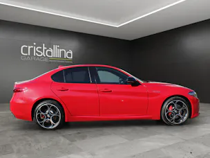 Alfa Romeo Giulia 2.2 D Q4 210 Veloce
