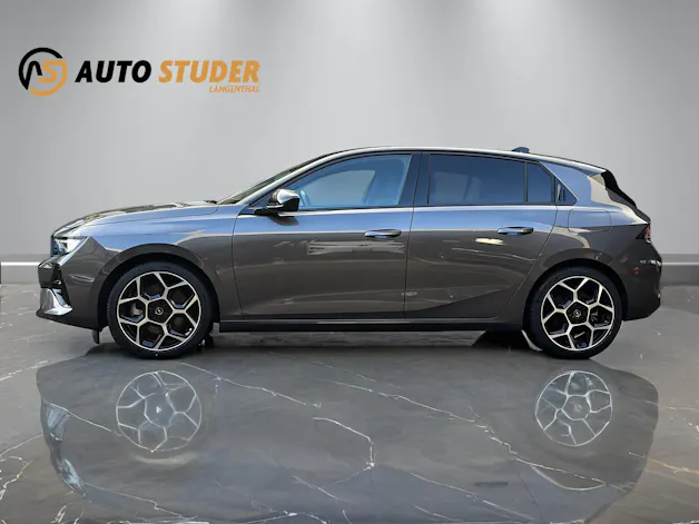 Opel Astra L 1.6 T PHEV 180 Swiss Plus