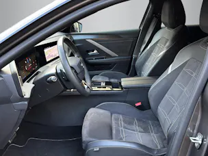 Opel Astra L 1.6 T PHEV 180 Swiss Plus