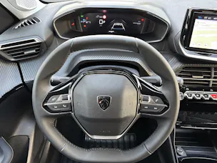 Peugeot 208 1.2 Hybrid Allure Premium