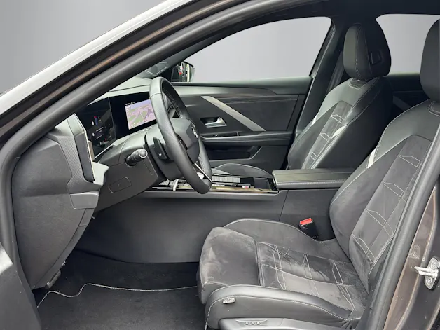 Opel Astra L 1.6 T PHEV Swiss Plus