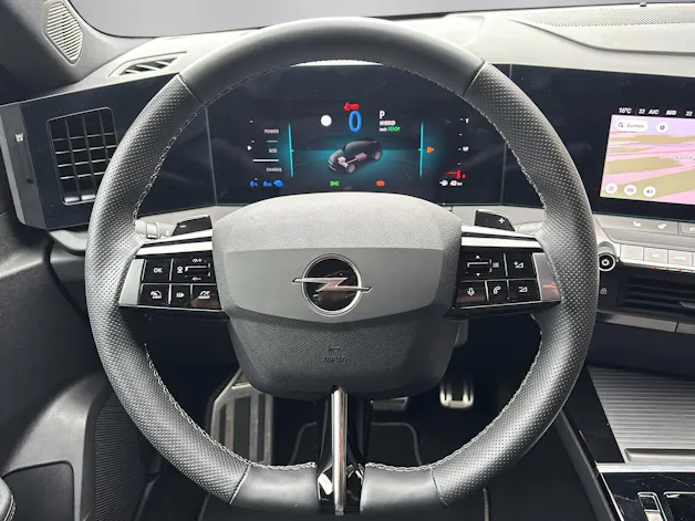Opel Astra L 1.6 T PHEV Swiss Plus