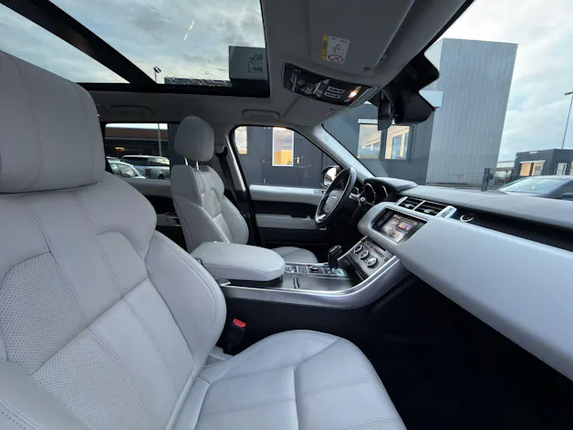 Land Rover Range Rover Sport 3.0 TDV6 SE