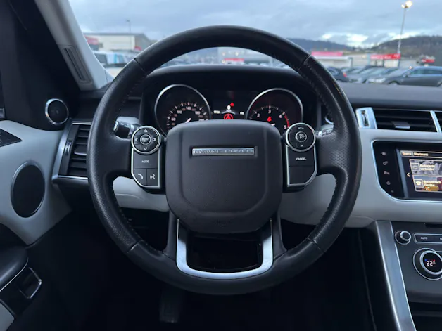 Land Rover Range Rover Sport 3.0 TDV6 SE