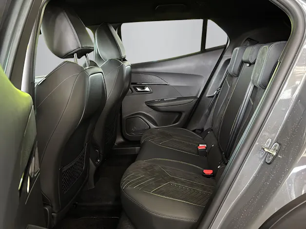 Peugeot 2008 1.2 Hybrid 145 GT