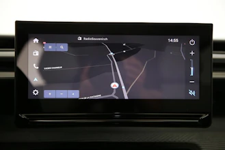 https://vehicle.imgix.net/4346498/bfac7e15-8080-4bd4-bd37-432d0f9f1f09.jpg