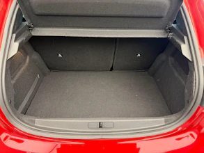 https://vehicle.imgix.net/4346524/c7db4dd8-3477-4483-9e20-5cff3aa37455.jpg